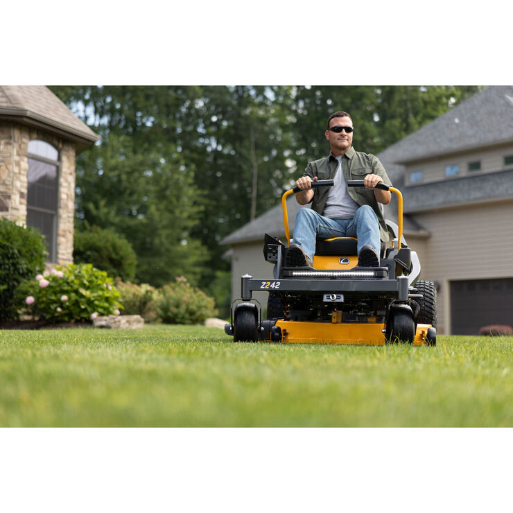 Cub Cadet Ultima Series Z2 42 - Zero Turn Lawn Mower