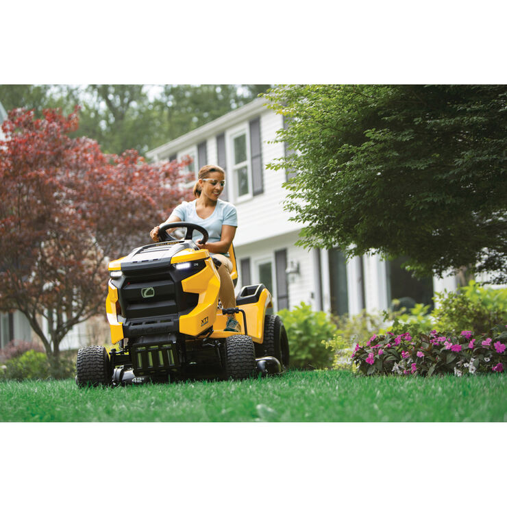 Cub Cadet Enduro Series XT1 LT42 - Zero Turn Lawn Mower