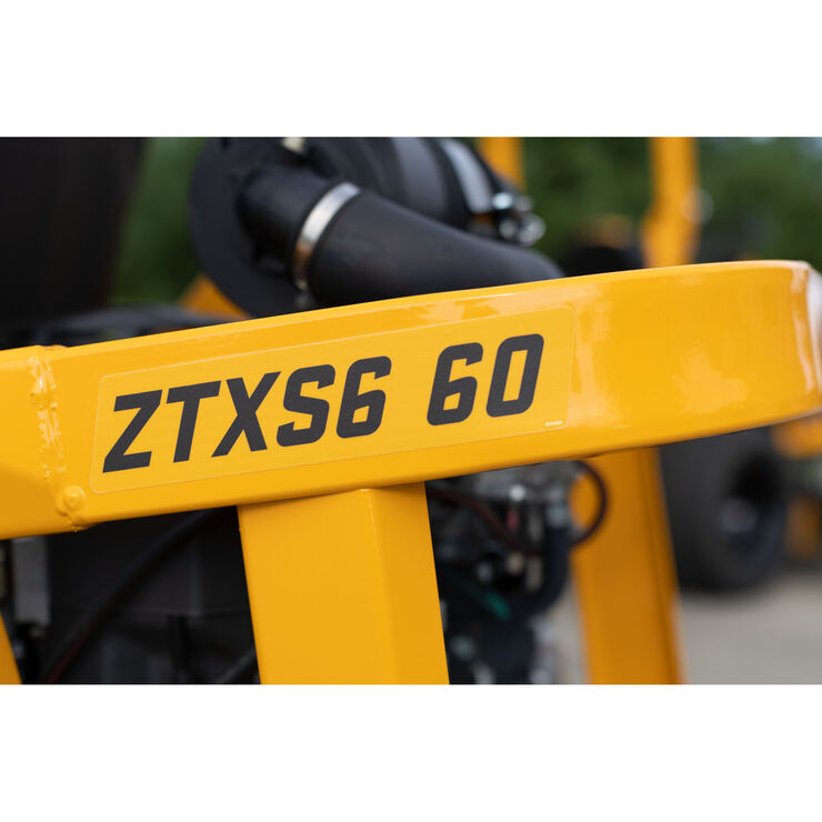Cub Cadet Pro Z ZTXS6 60 - Zero Turn Lawn Mower